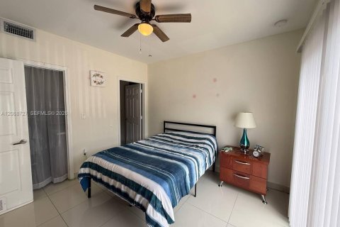 Casa en venta en Homestead, Florida, 4 dormitorios, 154.68 m2 № 2365142 - foto 11