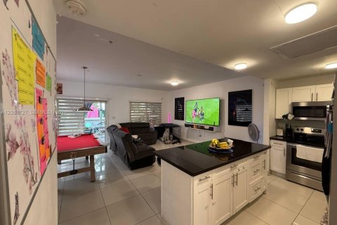 Casa en venta en Homestead, Florida, 4 dormitorios, 154.68 m2 № 2365142 - foto 3