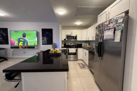 Casa en venta en Homestead, Florida, 4 dormitorios, 154.68 m2 № 2365142 - foto 4