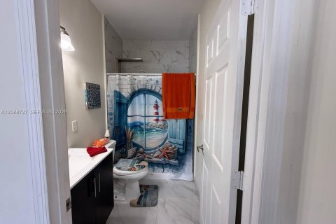 Casa en venta en Homestead, Florida, 4 dormitorios, 154.68 m2 № 2365142 - foto 13