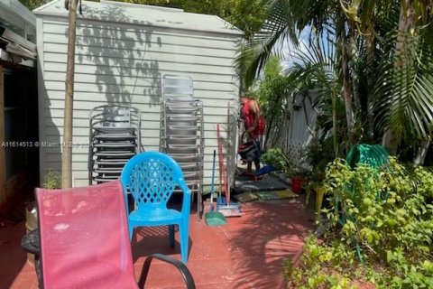 Villa ou maison à vendre à Miami, Floride: 4 chambres, 162.02 m2 № 1984100 - photo 17