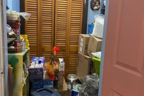 Villa ou maison à vendre à Miami, Floride: 4 chambres, 162.02 m2 № 1984100 - photo 7