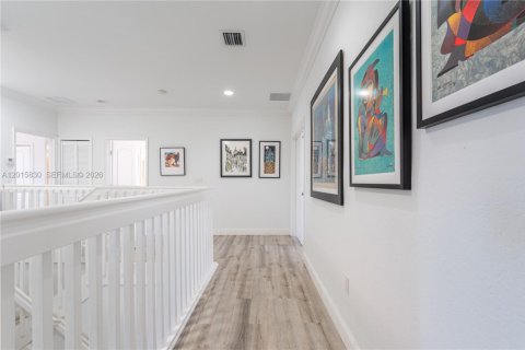 Villa ou maison à vendre à Miami, Floride: 4 chambres, 282.7 m2 № 2189268 - photo 27