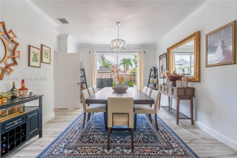 Villa ou maison à vendre à Miami, Floride: 4 chambres, 282.7 m2 № 2189268 - photo 17