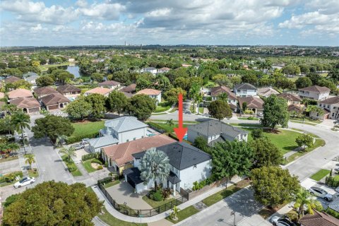 Villa ou maison à Miami, Floride 4 chambres, 282.7 m2 № 2189268