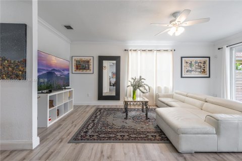 Villa ou maison à vendre à Miami, Floride: 4 chambres, 282.7 m2 № 2189268 - photo 22