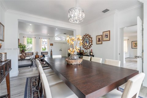 Villa ou maison à vendre à Miami, Floride: 4 chambres, 282.7 m2 № 2189268 - photo 16