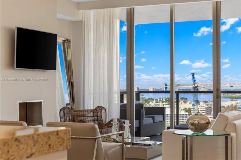 Condo in Bal Harbour, Florida, 2 bedrooms  № 1864315 - photo 15