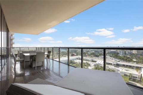 Condo in Bal Harbour, Florida, 2 bedrooms  № 1864315 - photo 30