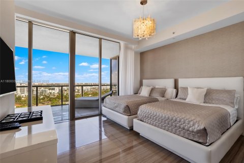 Condo in Bal Harbour, Florida, 2 bedrooms  № 1864315 - photo 9