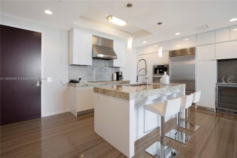 Condo in Bal Harbour, Florida, 2 bedrooms  № 1864315 - photo 23