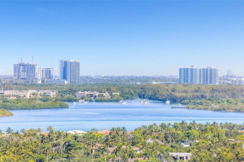 Condo in Bal Harbour, Florida, 2 bedrooms  № 1864315 - photo 4