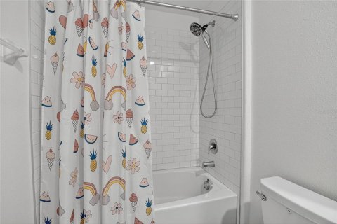 House in Lakeland, Florida 4 bedrooms, 178.19 sq.m. № 2196545 - photo 27
