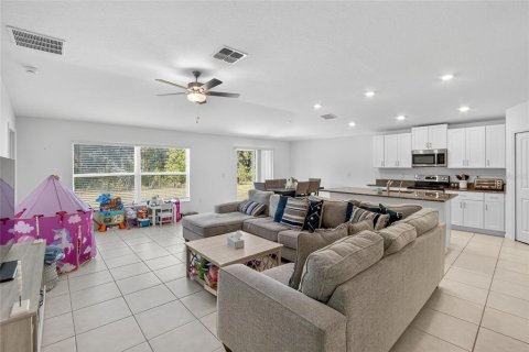 House in Lakeland, Florida 4 bedrooms, 178.19 sq.m. № 2196545 - photo 10