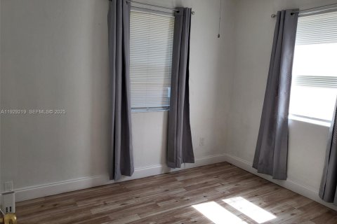 Casa en venta en Pompano Beach, Florida, 4 dormitorios, 118.08 m2 № 1987751 - foto 11