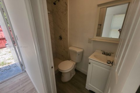 Casa en venta en Pompano Beach, Florida, 4 dormitorios, 118.08 m2 № 1987751 - foto 22