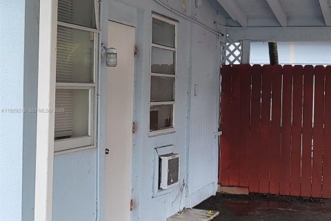 Casa en venta en Pompano Beach, Florida, 4 dormitorios, 118.08 m2 № 1987751 - foto 29