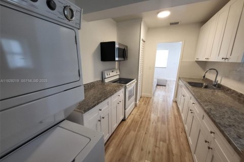 Casa en venta en Pompano Beach, Florida, 4 dormitorios, 118.08 m2 № 1987751 - foto 6