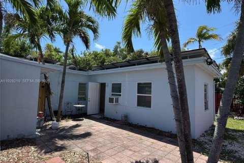 Casa en venta en Pompano Beach, Florida, 4 dormitorios, 118.08 m2 № 1987751 - foto 19