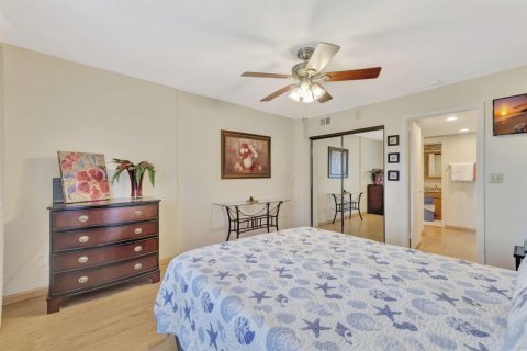 Condo in St. Lucie, Florida, 1 bedroom  № 2085731 - photo 13