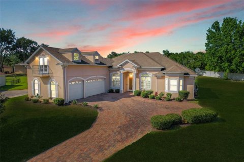 Villa ou maison à vendre à Minneola, Floride: 4 chambres, 318.93 m2 № 1838894 - photo 1