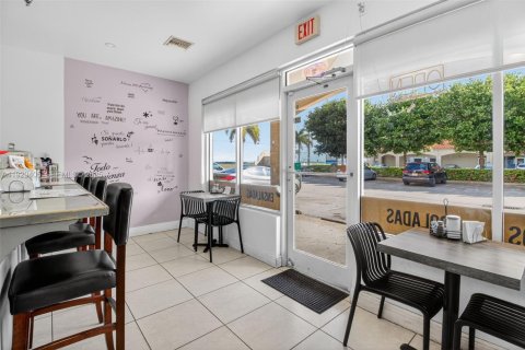 Immobilier commercial à vendre à Kendall, Floride № 1987486 - photo 2