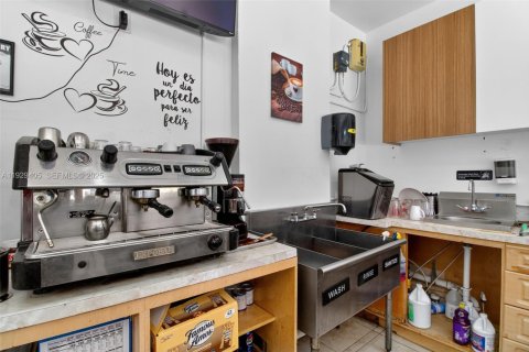 Immobilier commercial à vendre à Kendall, Floride № 1987486 - photo 6