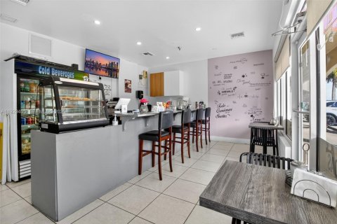 Immobilier commercial à vendre à Kendall, Floride № 1987486 - photo 3