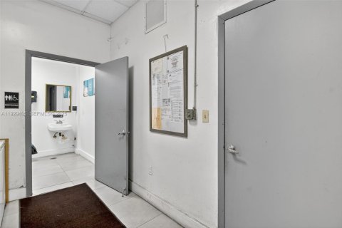 Immobilier commercial à vendre à Kendall, Floride № 1987486 - photo 7