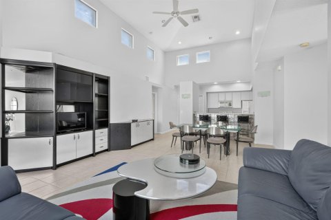Touwnhouse à vendre à West Palm Beach, Floride: 3 chambres, 154.31 m2 № 2376117 - photo 12
