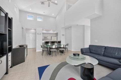 Touwnhouse à vendre à West Palm Beach, Floride: 3 chambres, 154.31 m2 № 2376117 - photo 14