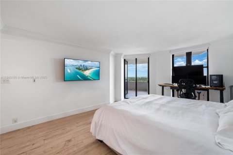 Condo in Miami, Florida, 2 bedrooms  № 1871290 - photo 15