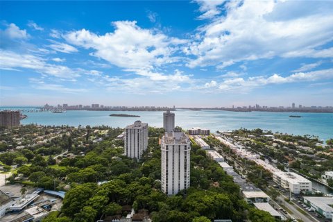 Condo in Miami, Florida, 2 bedrooms  № 1871290 - photo 27