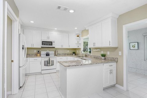 Condominio en venta en Sun City Center, Florida, 2 dormitorios, 139.17 m2 № 2113310 - foto 18