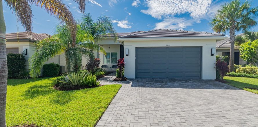 Villa ou maison à Port St. Lucie, Floride 3 chambres, 191.75 m2 № 2417131