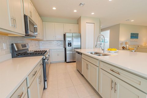 Villa ou maison à vendre à Port St. Lucie, Floride: 3 chambres, 191.75 m2 № 2417131 - photo 4