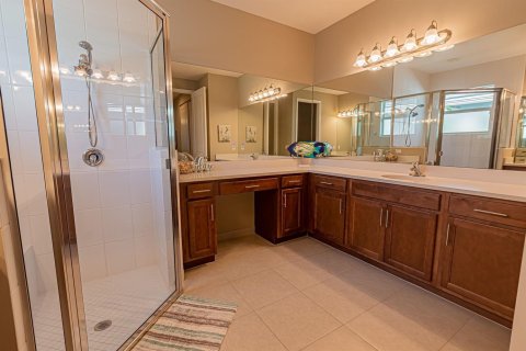 Villa ou maison à vendre à Port St. Lucie, Floride: 3 chambres, 191.75 m2 № 2417131 - photo 9