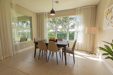 Villa ou maison à vendre à Port St. Lucie, Floride: 3 chambres, 191.75 m2 № 2417131 - photo 7