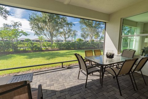 Villa ou maison à vendre à Port St. Lucie, Floride: 3 chambres, 191.75 m2 № 2417131 - photo 15