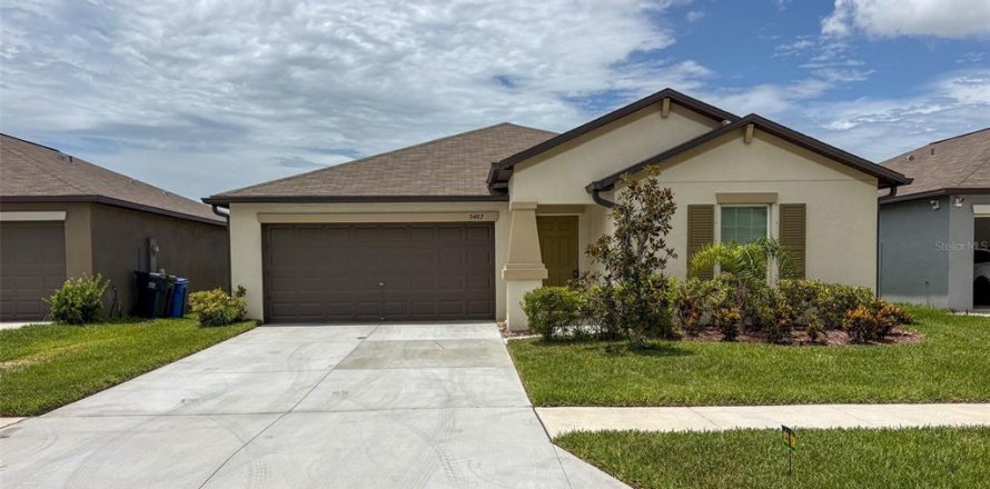 House in Wimauma, Florida 3 bedrooms, 143.07 sq.m. № 2196218