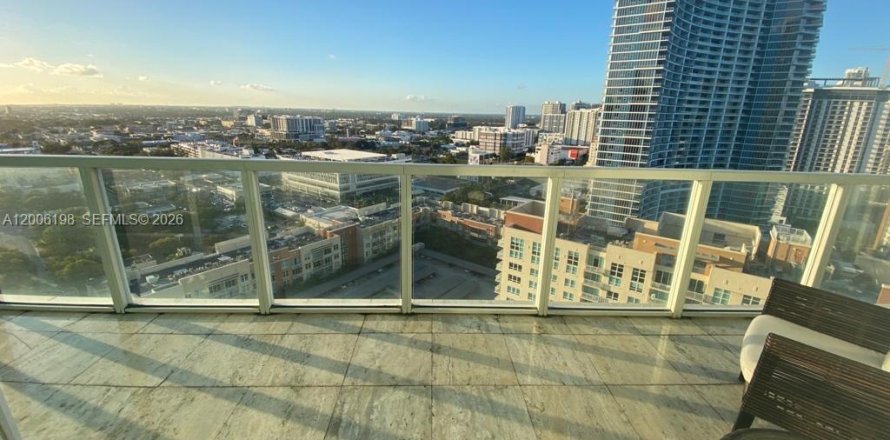 Condo à Miami, Floride, 2 chambres  № 2170705