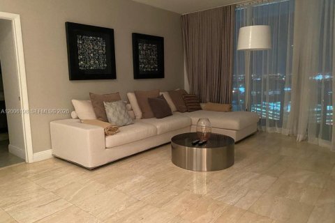 Copropriété à louer à Miami, Floride: 2 chambres, 100.71 m2 № 2170705 - photo 2
