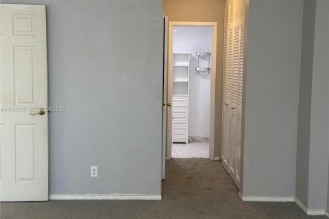 Copropriété à louer à Fort Lauderdale, Floride: 2 chambres, 124.86 m2 № 2153137 - photo 16