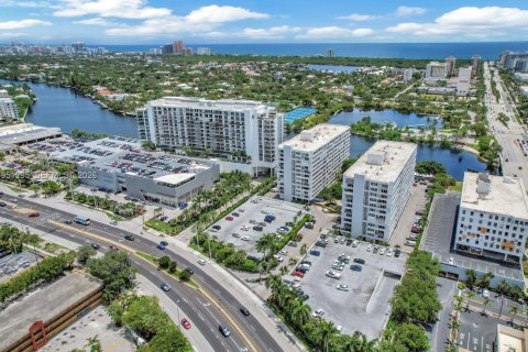 Copropriété à louer à Fort Lauderdale, Floride: 2 chambres, 124.86 m2 № 2153137 - photo 4
