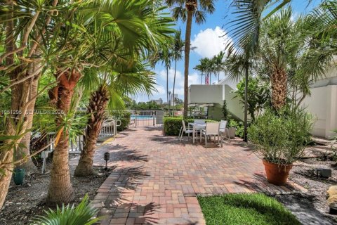 Copropriété à louer à Fort Lauderdale, Floride: 2 chambres, 124.86 m2 № 2153137 - photo 26