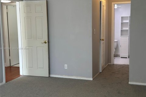 Copropriété à louer à Fort Lauderdale, Floride: 2 chambres, 124.86 m2 № 2153137 - photo 15