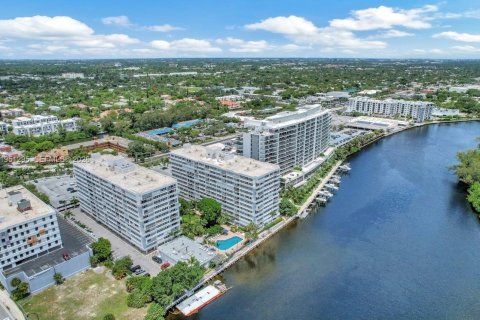 Copropriété à louer à Fort Lauderdale, Floride: 2 chambres, 124.86 m2 № 2153137 - photo 2