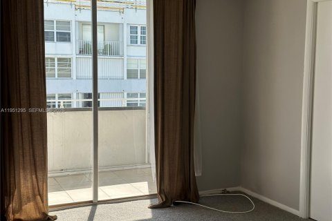 Copropriété à louer à Fort Lauderdale, Floride: 2 chambres, 124.86 m2 № 2153137 - photo 13