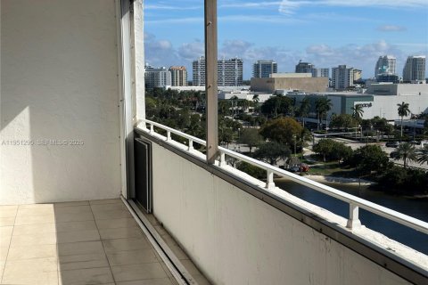 Copropriété à louer à Fort Lauderdale, Floride: 2 chambres, 124.86 m2 № 2153137 - photo 9