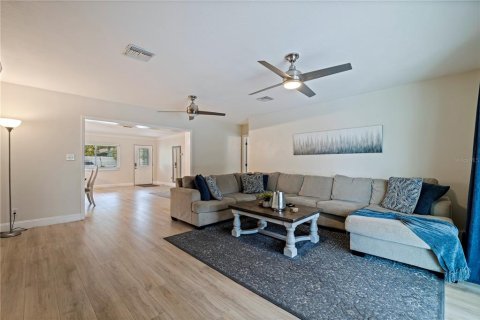 Villa ou maison à vendre à Largo, Floride: 4 chambres, 177.54 m2 № 1902125 - photo 21